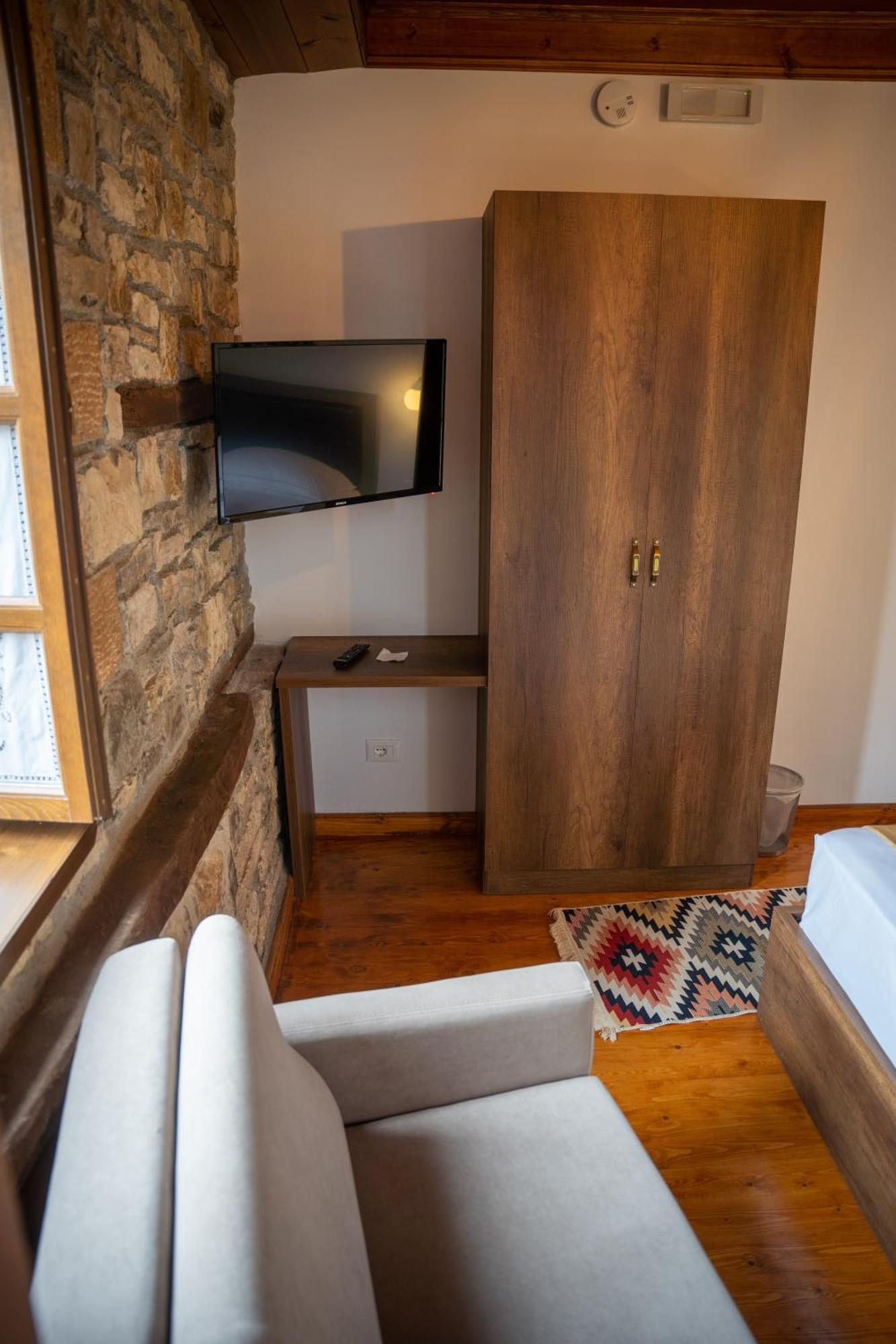 Hotel Kapllani Berat Room photo