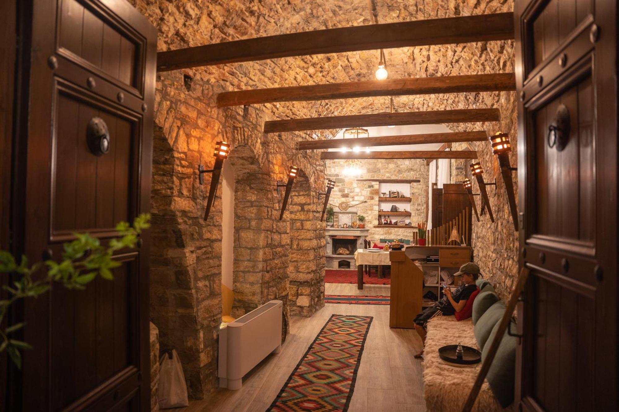 Hotel Kapllani Berat Exterior photo