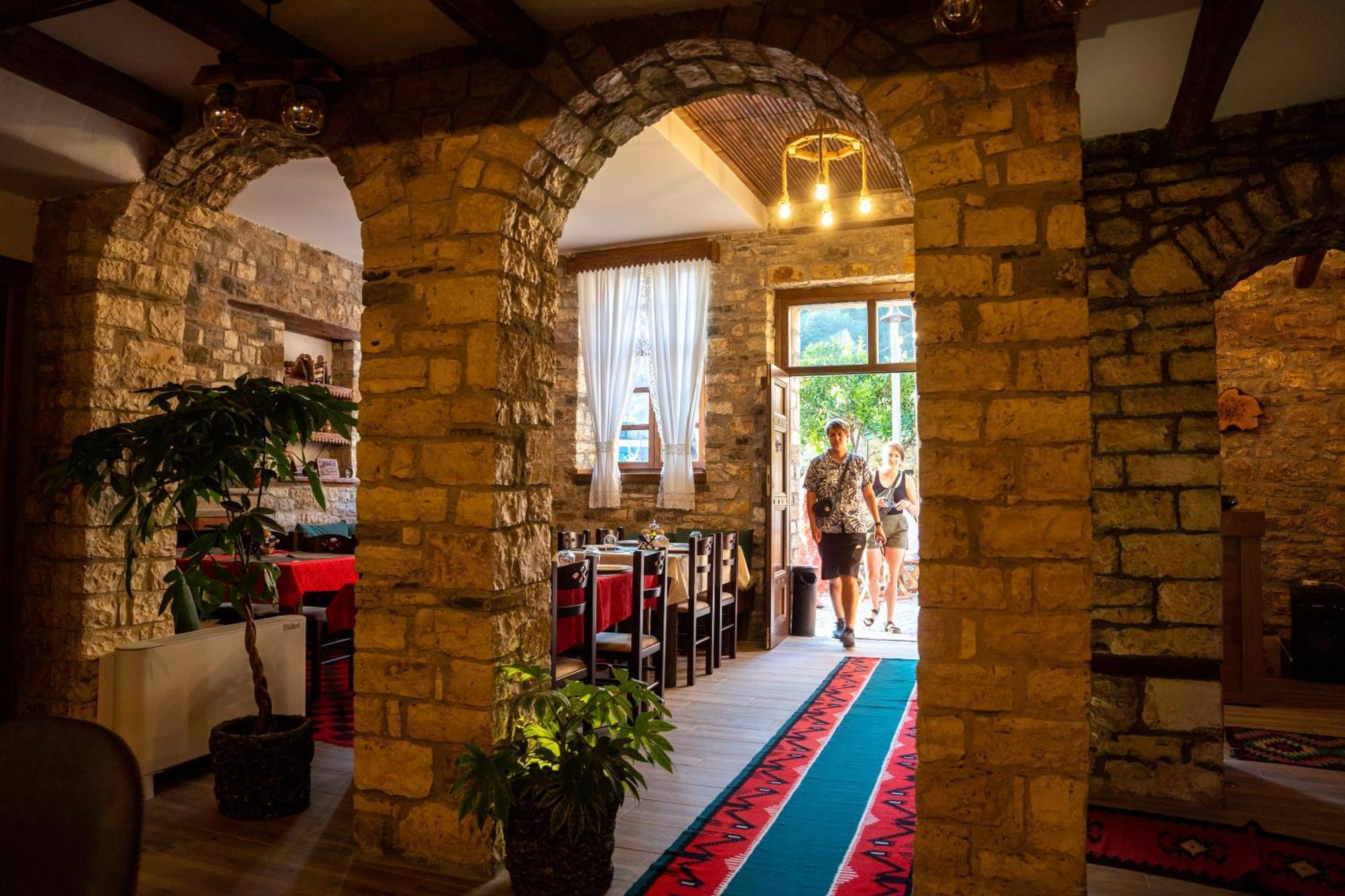 Hotel Kapllani Berat Exterior photo