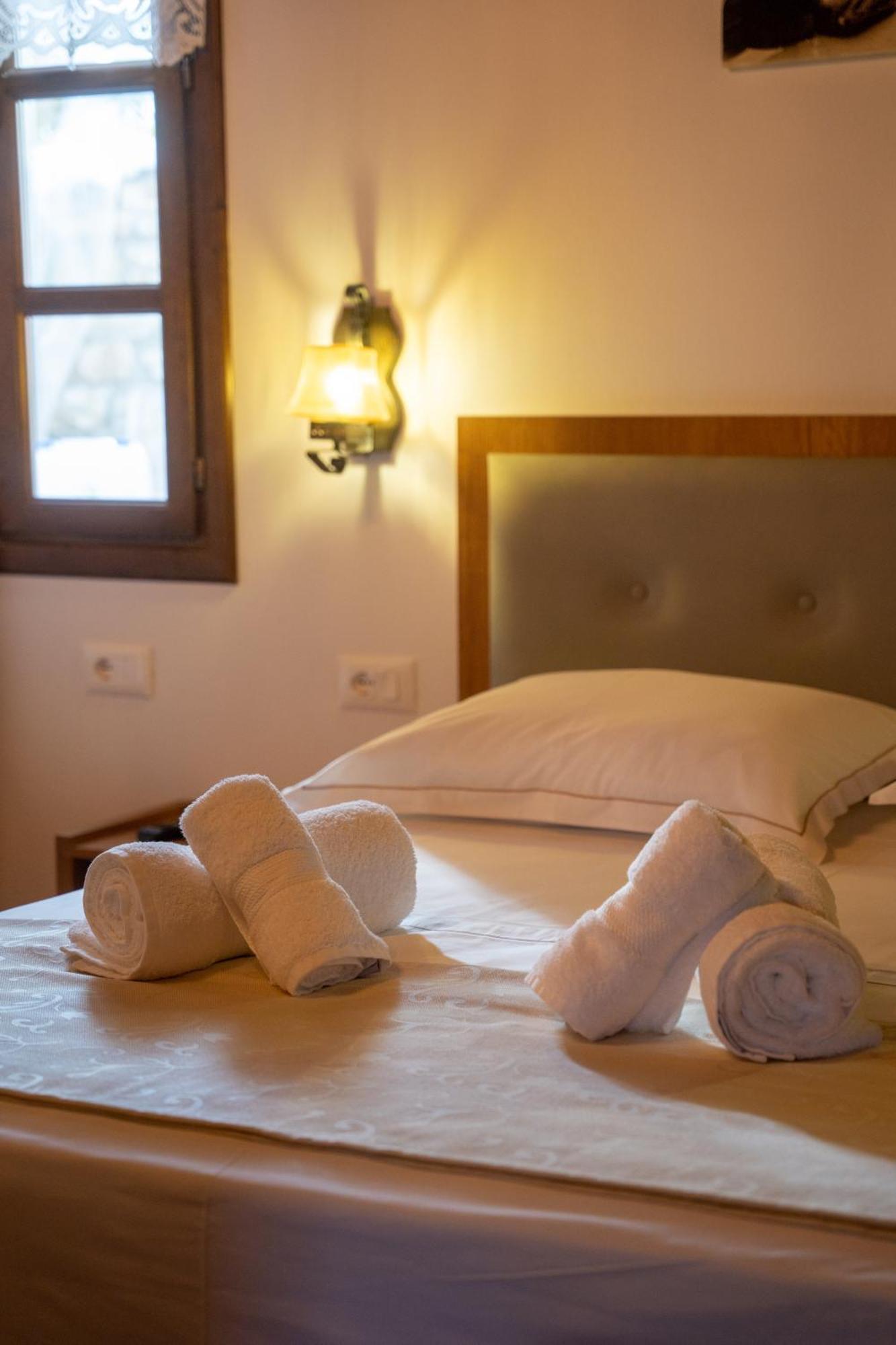 Hotel Kapllani Berat Room photo