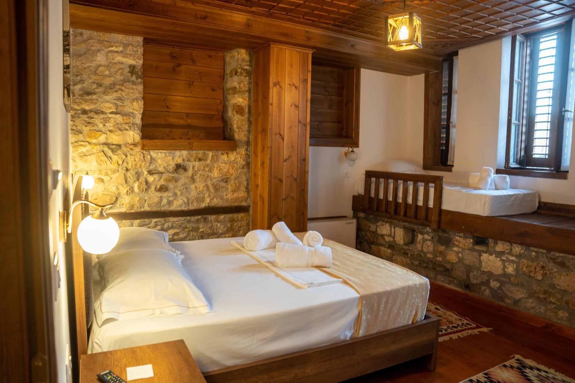 Hotel Kapllani Berat Room photo