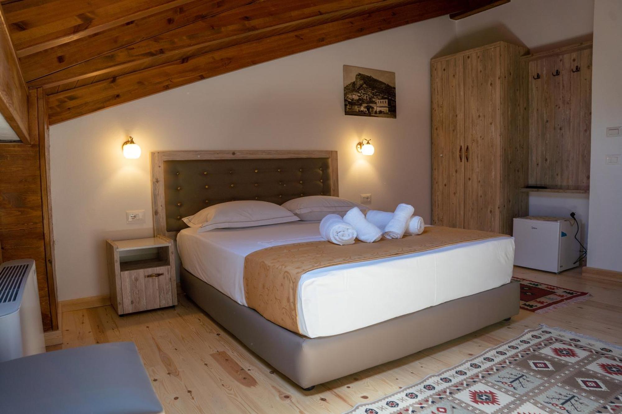 Hotel Kapllani Berat Room photo