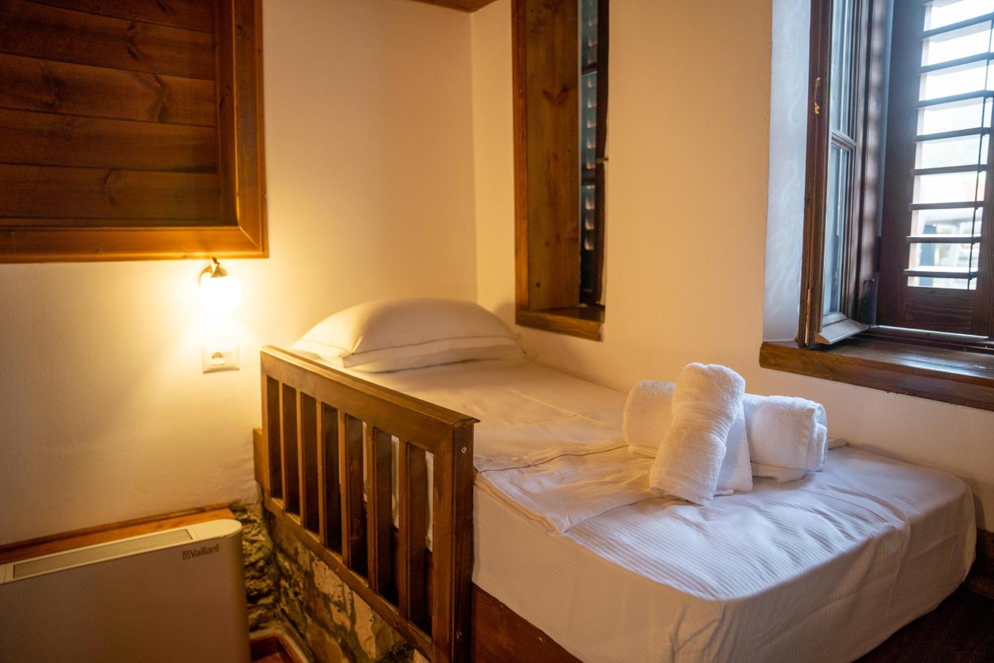 Hotel Kapllani Berat Room photo