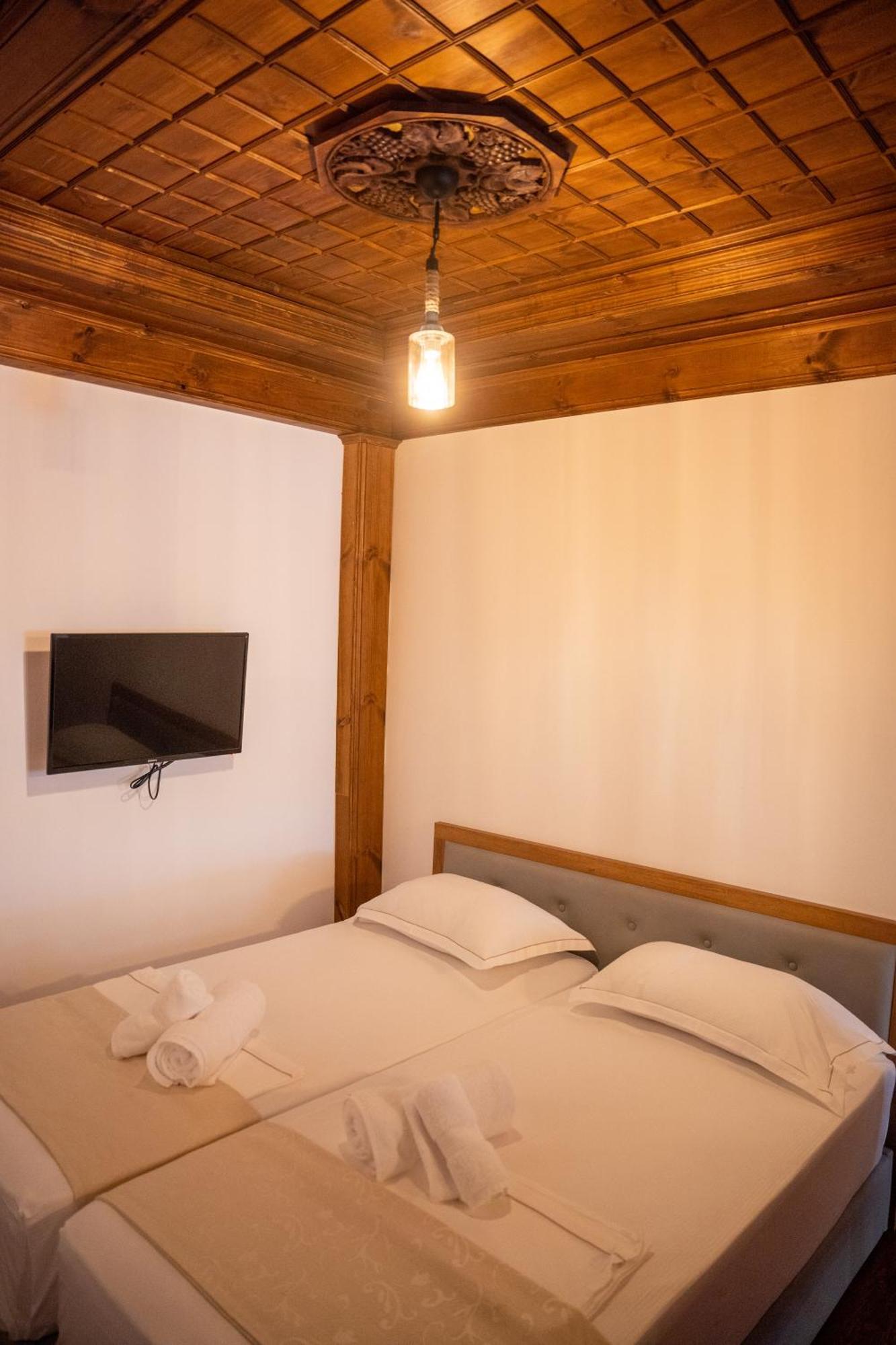 Hotel Kapllani Berat Room photo